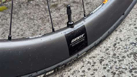 Review Giant SLR 2 50 Disc WheelSystem Road Cc