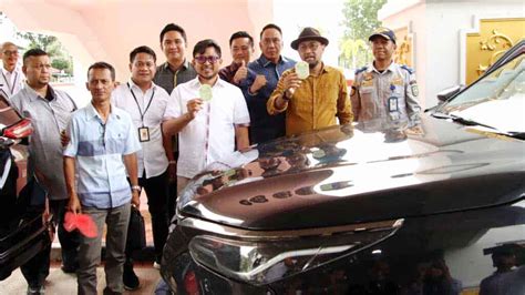 Bayar Parkir Tahunan Ini Syarat Dan Tarif Parkir Mobil Dan Motor Di