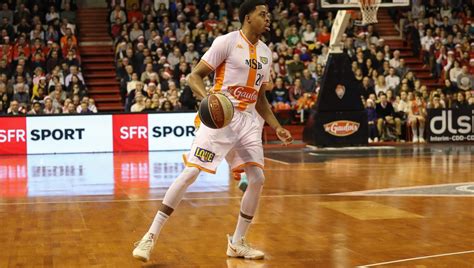 Video Le Basketteur Du Msb Dj Stephens Sacré Roi Du Dunk Au All Star Game France Bleu