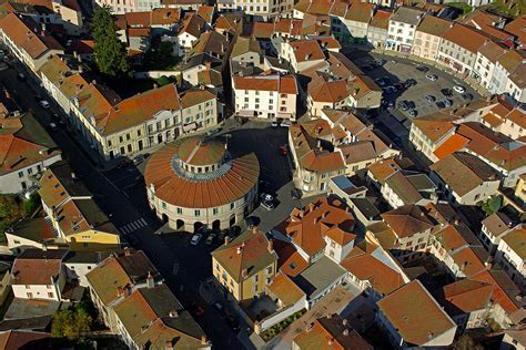 Entre Saint Etienne Et Clermont Cette Ville Est Plus Beau D Tour De