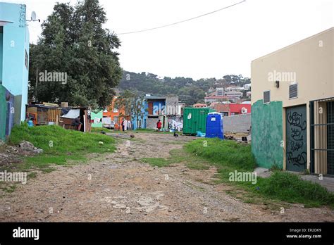 Boldly painted houses of Bo-Kaap, Cape Town Stock Photo - Alamy