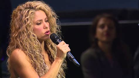 Shakira sings 'Imagine' at the United Nations | UNICEF - YouTube