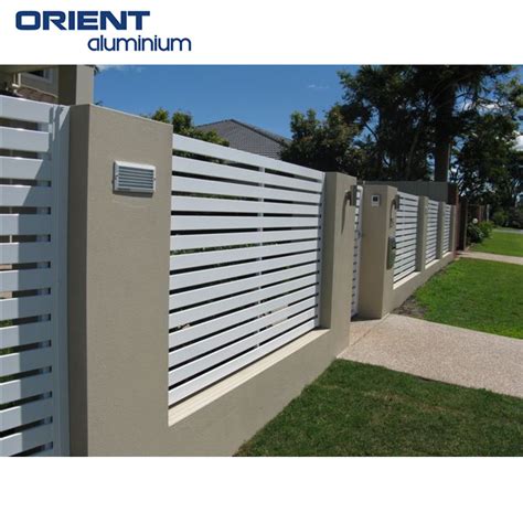 Powder Coated Modern Horizontal Metal Privacy Fencing Aluminum Fence