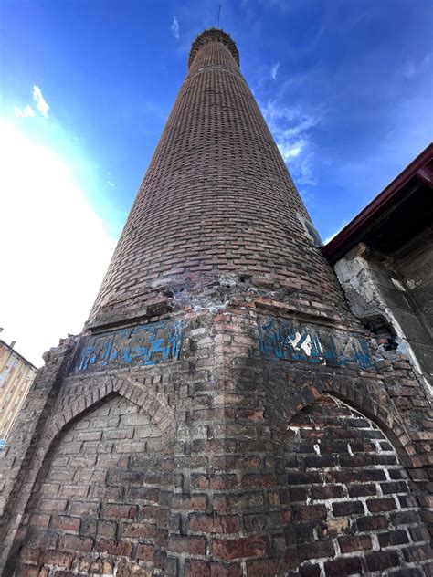 Ulu Caminin Minaresindeki Kufi Yaz Lar Restore Edilecek