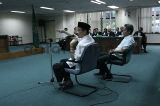 Yusuf Erwin Faishal Dan Sarjan Taher Di Pengadilan Tipikor Datatempo