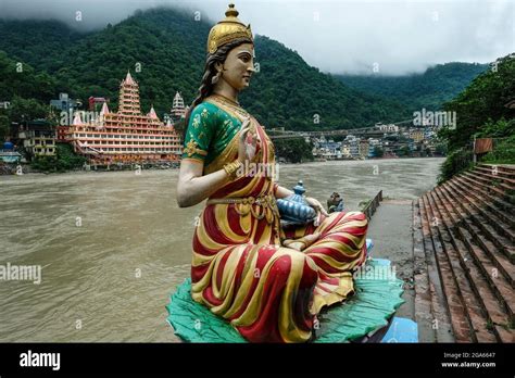 Rishikesh India July 2021 Views Of The Swarg Niwas Temple From The