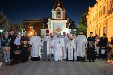 Episcopul Nicolae A Oficiat Slujba Nvierii Domnului Nostru Iisus