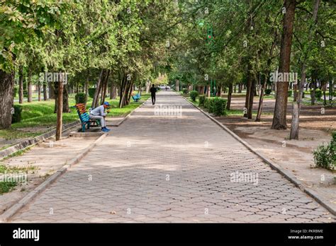 Bilder der Parks in Bischkek Wunderschöne begehbare Hauptstadt