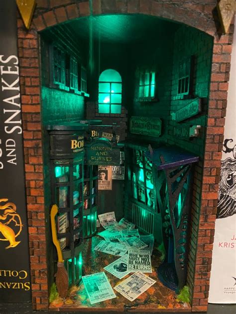 Knock Turn Alley Book Nooks Bookshelf Art Harry Potter Miniatures