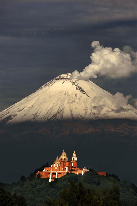 Mexicos Popocatepetl Volcanos Early Morning Eruption 4 July 2017