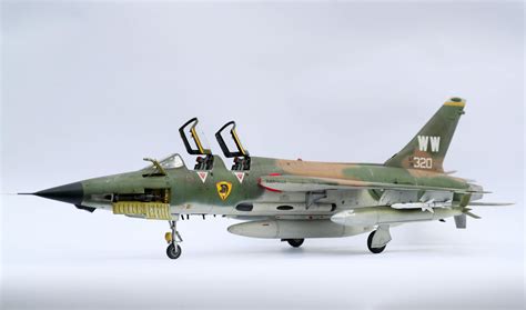 Republic F-105 Thunderchief - Model Aces