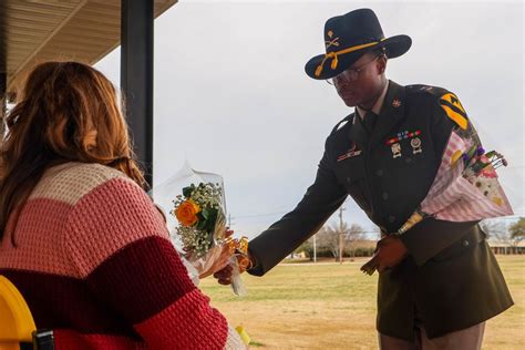 Dvids News St Cavalry Division Artillery Welcomes New Command