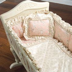 Babies: cradle bedding