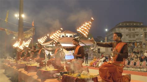 Ganga aarti Stock Video Footage - 4K and HD Video Clips | Shutterstock