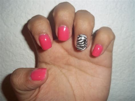 BeautyHunter: Hot Pink Zebra Nails