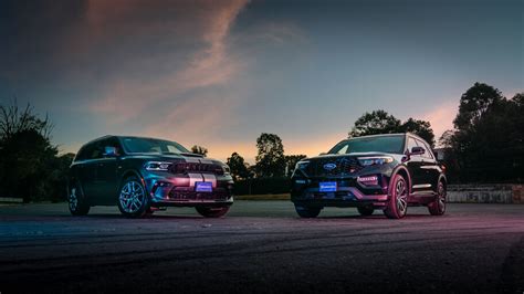 Dodge Durango Srt Vs Ford Explorer St Cu L Gana