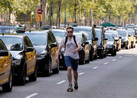 El Comercio Enciende Las Alarmas Por El Colapso De Barcelona Por La