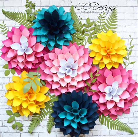 Giant dahlia paper flowers