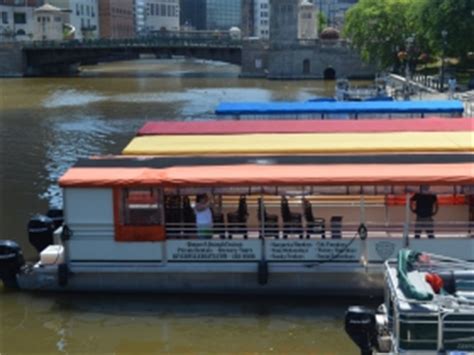 City Business: Riverwalk Boat Tours & Rentals » Urban Milwaukee