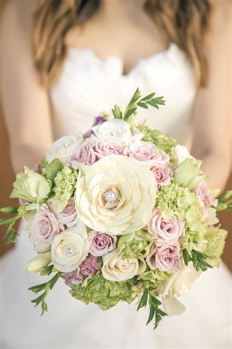 Stunning Wedding Bouquets Part Belle The Magazine Wedding