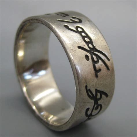 One Ring Script - Etsy