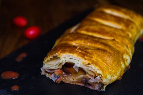 Strudel Alle Melanzane Di Pasta Sfoglia Ripiena