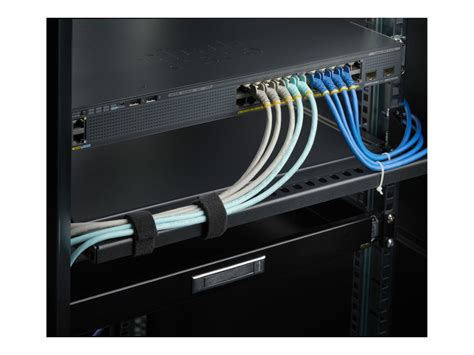 startech  rack cable management bar lacing guide bar pour patch panel