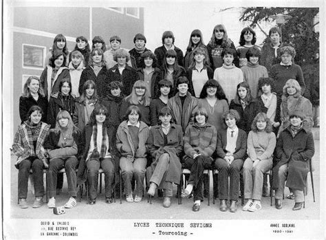 Photo De Classe Lycee Sevigne Tourcoing 1980 De 1980 Collège Paul