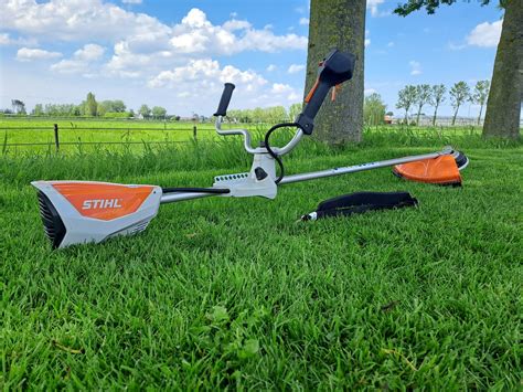 Stihl FSA 130 Accu Bosmaaier Zonder Accu En Lader DEMO Machine