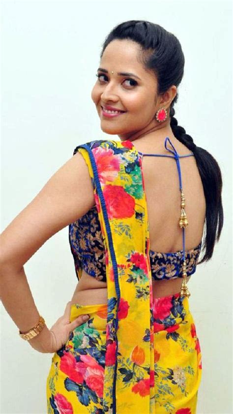 Hot Anasuya Bharadwaj In Saree Ravishing