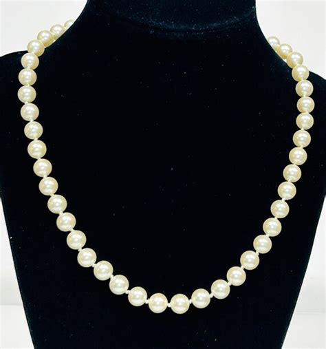 Vintage Monet White Pearl Choker Glass Beaded J Gem