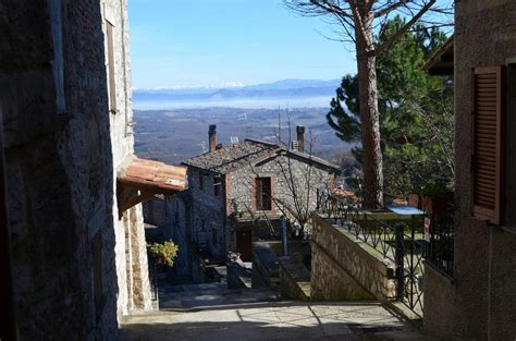 Avigliano Umbro La Piazzetta Di Santa Restituta Torna Al Patrimonio