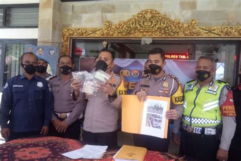 Foto Kecelakaan Maut Di Baturiti Tabanan Sopir Bus Pariwisata Jadi