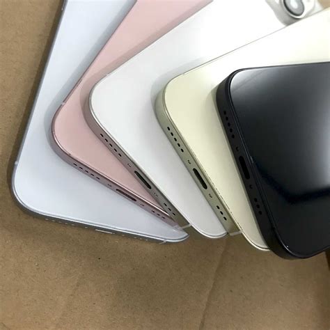 iPhone 15 и 15 Pro показали в новых цветах: серый, серый и еще раз серый