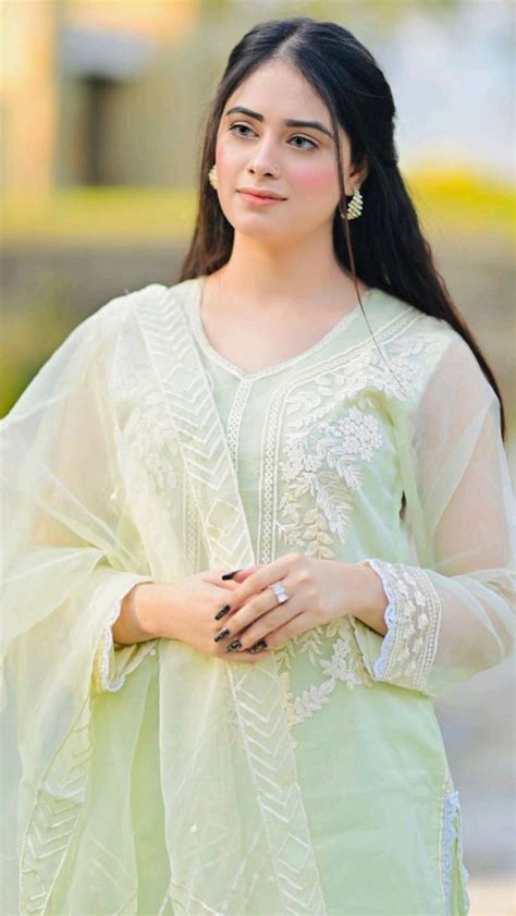 Actress Rimsha Waheed Kiani Beautiful Salwar Suit Collection Hot