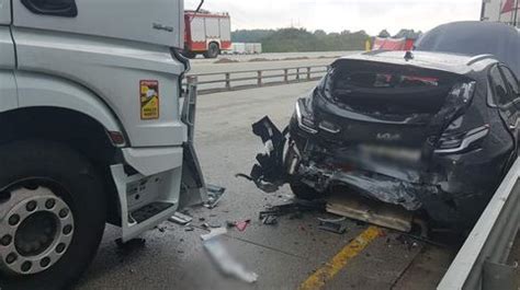 Autostrada A1 Piotrków Trybunalski Kamieńsk Zderzenie dwóch