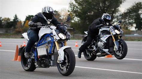 BMW Motorrad Revealed An Electric Motorcycle Prototype And Here’s What ...