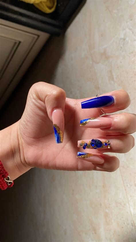 Royal blue and gold nails 😍 | Gold nails, Royal blue nails designs ...