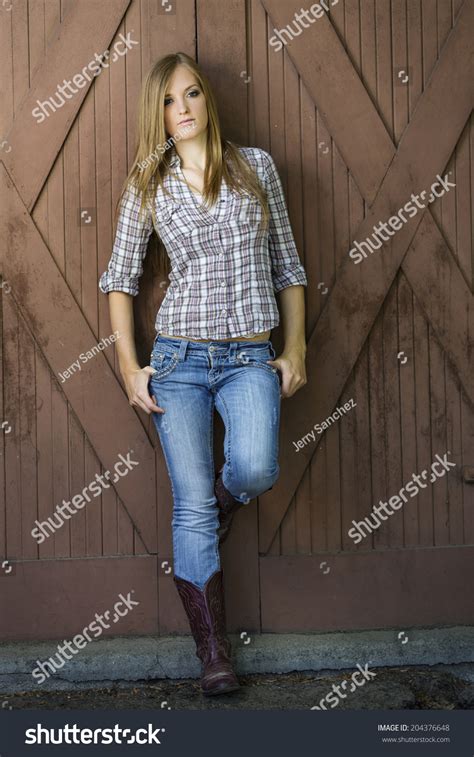 Brunette Female Model Posing Next Barn Stock Photo Shutterstock