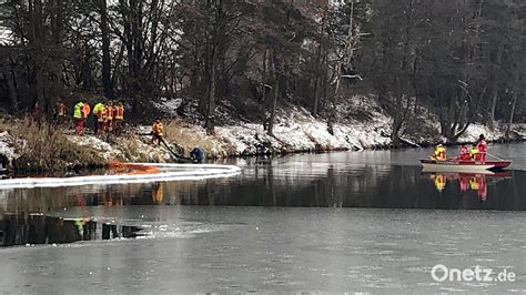 Ölfilm auf dem Hirsch Weiher bei Weiherhammer Onetz