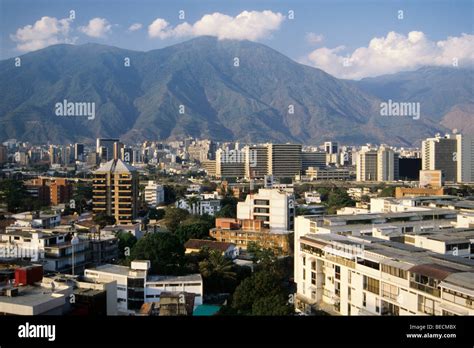 Vista Desde Las Mercedes En La Cordillera De El Vila La Capital