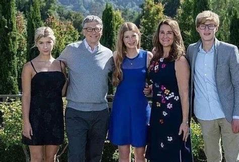 Bill Gates Divorced Chinese Beauty Translator Wang Zhe Lay Down With