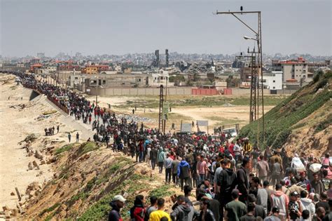 Gazans Flood Road North After ‘open Checkpoint Rumours The Australian