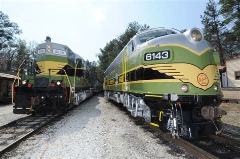 Stone Mountain Scenic Railroad at Stone Mountain Park, Stone Mountain ...