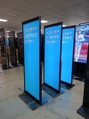 Elegant Floor Standing Digital Signage Display Wifi Lcd Screen Totem