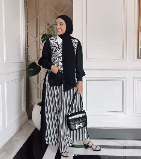 Inspirasi Ootd Hijab Artis Mulai Dari Yang Praktis Hingga Syar I