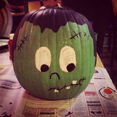 Need a cute an easy pumpkin painting idea??? This pumpkin took me about ...