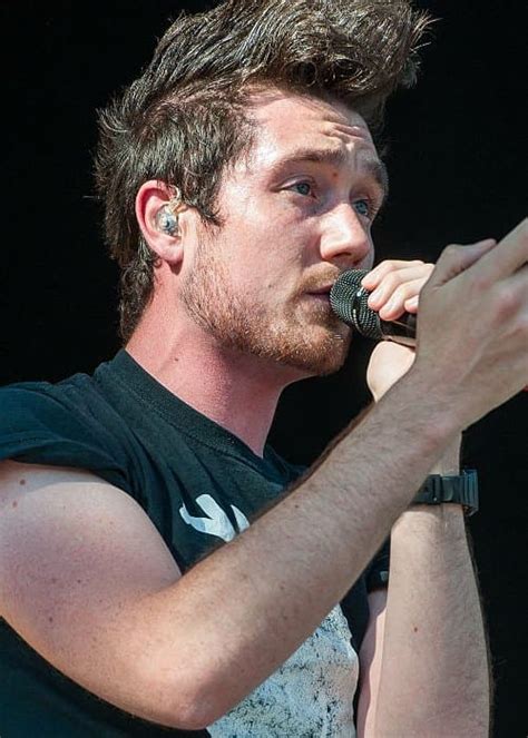 Dan Smith (Singer) Height, Weight, Age, Girlfriend, Family, Biography