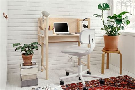 The 15 Best Desks For Small Spaces