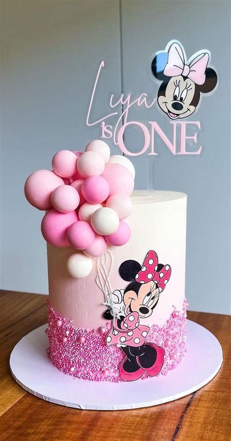 Minnie Mouse Cake